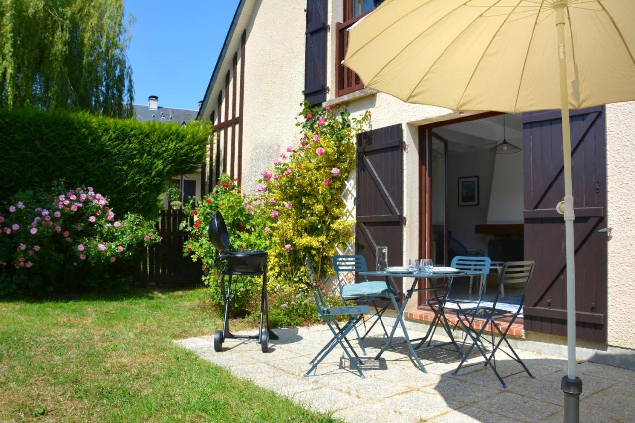 Cottage With Large Garden 15 Minutes Walk From The Beach Villers-sur-Mer Exterior photo